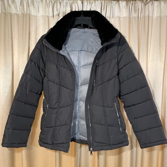 Calvin Klein Puffer jacket. Size Large. Color Gray with black faux fur. - Picture 3 of 13
